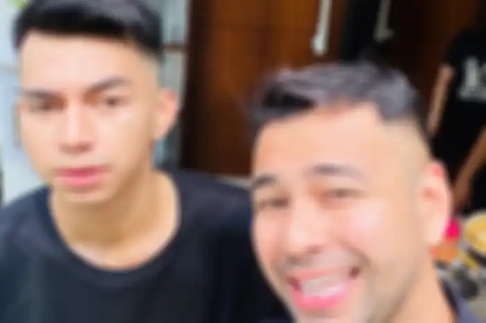 Kembaran Raffi Ahmad, Dimas Ramadhani mendapatkan pesan haru dari ibunya usai terkenal mendadak.
