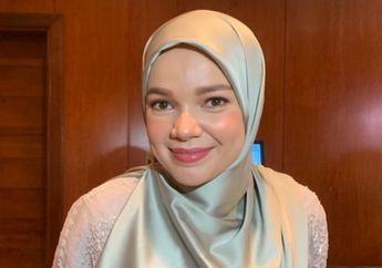 Harapkan Lailatul Qadar di Bulan Ramadan 2023, Dewi Sandra Pilih Itikaf di Rumah