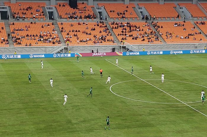 Susana pertandingan antara timnas U-17 Amerika Serikat vs timnas U-17 Burkina Faso, di Jakarta International Stadium, Rabu (15/11/2023).