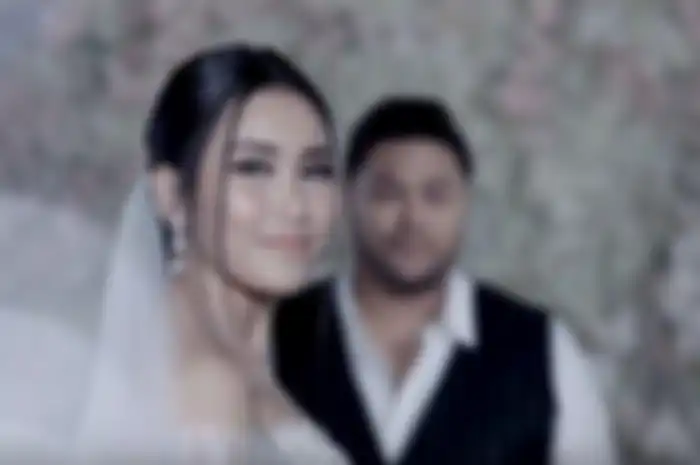 Ayu Ting Ting dan Ivan Gunawan 