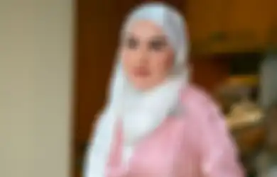 Pantas Terus Hindari Tatapan Kamera, Pakar Ekspresi Tanggapi Aksi Irish Bella Doakan Ammar Zoni setelah Sidang Lanjutan Cerai
