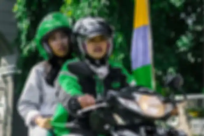 Khusnul Chotimah, driver ojol dengan segudang prestasi.