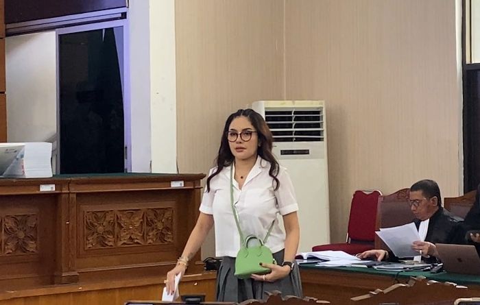 Persidangan kasus dugaan pemerasan dan Tindak Pidana Pencucian Uang (TPPU) Nikita Mirzani di Pengadilan Negeri Jakarta Selatan pada Kamis (31/7/2025).