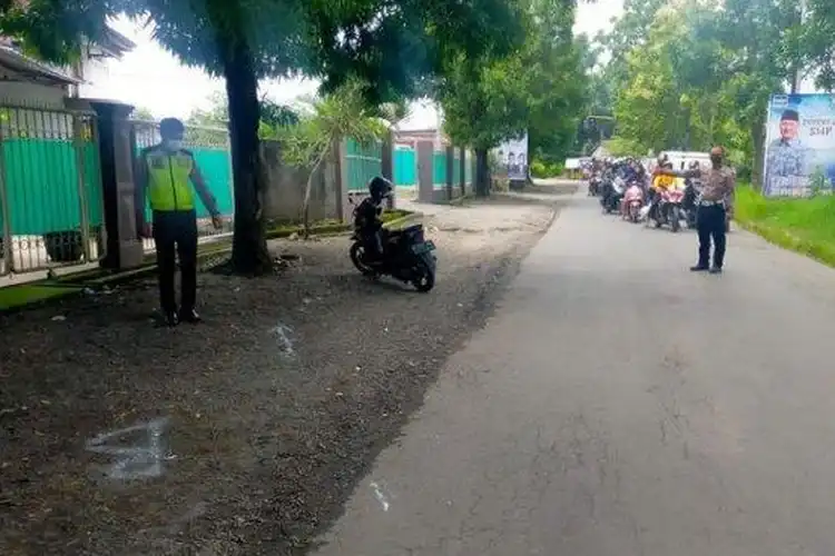 Naik Motor Honda BeAT, Polisi Tewas Tertabrak Angkot di Gresik