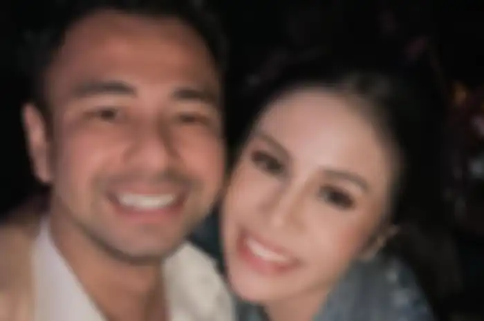Raffi AHmad dan Momo Geisha