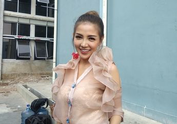 Bosan #DiRumahAja, Bella Shofie Pakai Topi 'Anti Corona', Buat ke Mall?