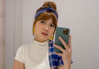 Kenakan 2 Dress Berbeda Saat Jadi MC Pernikahan, Intip Penampilan Chika Jessica yang Cantik Banget!