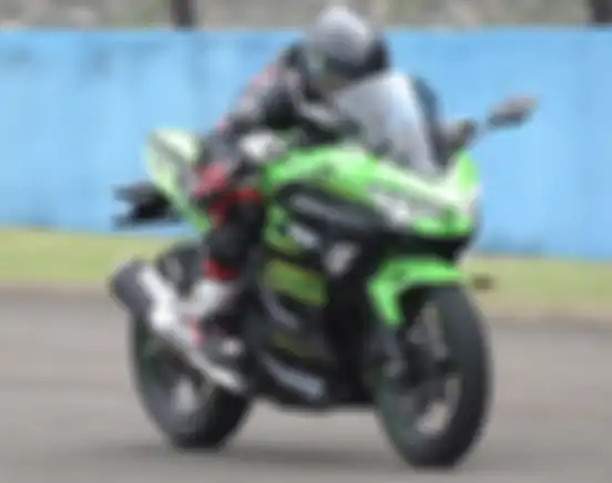 Tarikan Kawasaki All New Ninja 250 lebih ringan