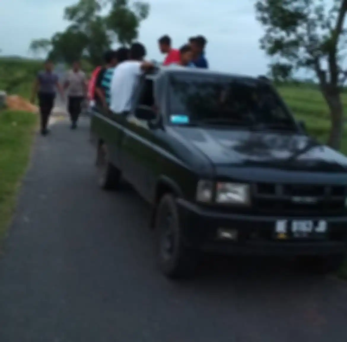 Pelaku balap liar diangkut polisi