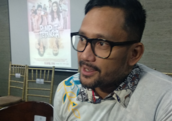 Panik, Tora Sudiro Bayangkan Dewi Sandra Saat Beradegan Ciuman dengan Surya Saputra di Film Arisan!