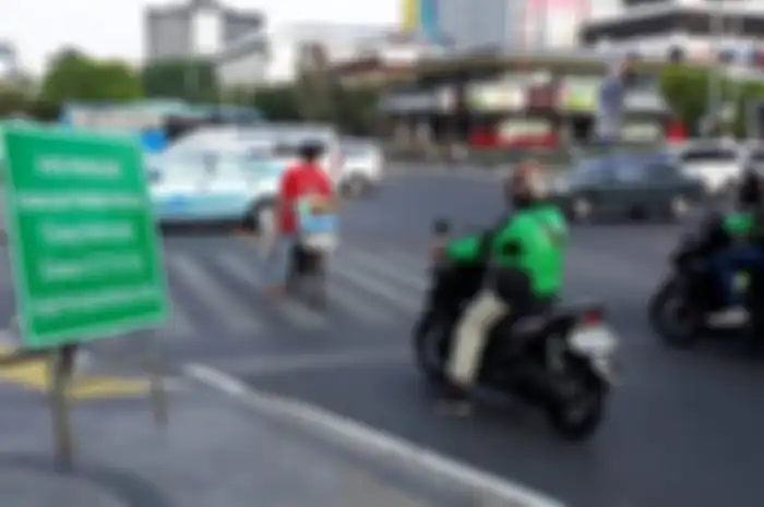 Perempatan Sarinah Thamrin, salah satu lokasi penerapan uji coba E-TLE