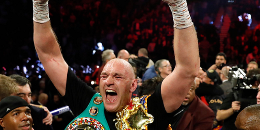 Tyson Fury Lempar Tantangan Duel Resmi  kepada Juara Dunia WWE