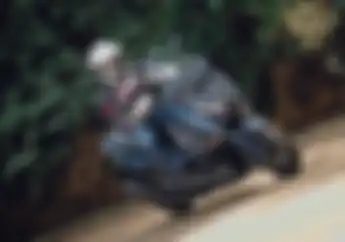 Beda Rp 10 Juta, Yamaha XMAX Vs Kymco Downtown Enak Mana Ya?
