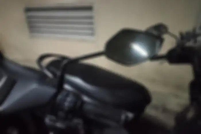 (ILUSTRASI) Pemotor alami kecelakaan mata tertusuk batang kaca spion motor di Matraman.