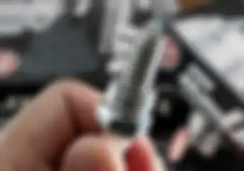 Motor Ini Pakai Busi Iridium Langsung Dari Pabrik, Cek Motor Kalian Bro