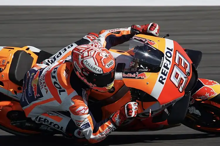 Perbedaan Helm Pembalap MotoGP Vs F1, Bagai Bumi Dan Langit!