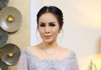 Ibu Dua Anak Super Kece, Momo Geisha Pukau Penggemar Saat Bergaya bak ABG Kenakan Baju Desainer!