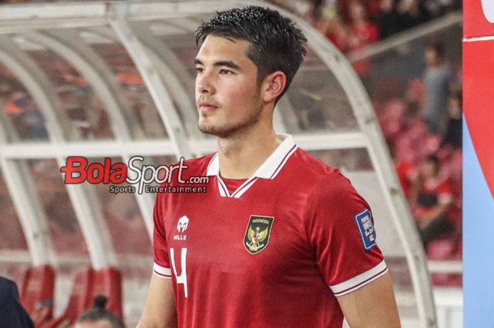 Bek timnas Indonesia, Elkan Baggott, saat hadir di Stadion Utama Gelora Bung Karno, Senayan, Jakarta, Kamis (12/10/2023).