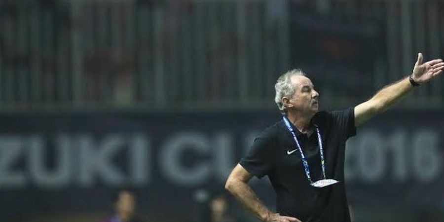 Alfred Riedl: Suporter Timnas Indonesia dan Vietnam Sama-sama Gila