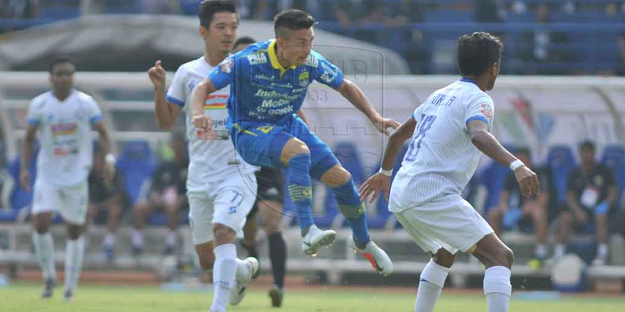 Gelandang Persib Bandung Kini Terjun di Dunia Pangkas Rambut