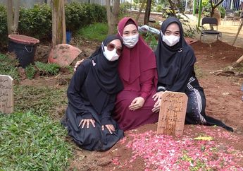 Saat Bertemu Terakhir Kalinya, Ria Ricis Beberkan Pesan yang Disampaikan sang Ayah Sebelum Meninggal Dunia