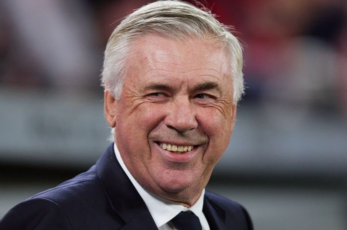 Carlo Ancelotti resmi menjadi pelatih tersukses sepanjang masa Real Madrid usai merengkuh trofi Piala Interkontinental.