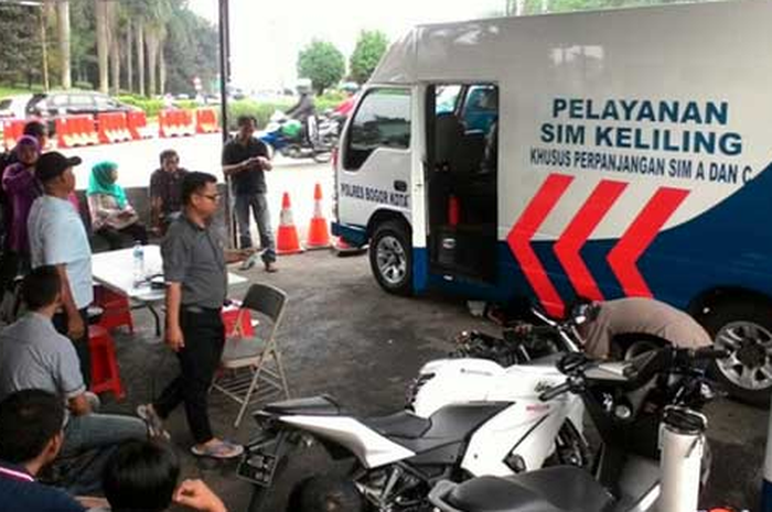 Ilusttasi layanan SIM Keliling di Kota Solo.