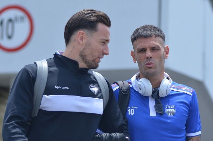Marc Klok dan Tyronne del Pino dalam rombongan Persib Bandung untuk menghadapi Borneo FC.
