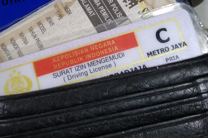 Ilustrasi SIM C hilang, simak syarat dan biaya penerbitan kembalinya