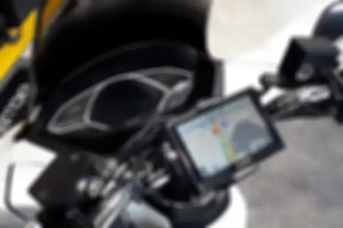 Ilustrasi GPS di motor