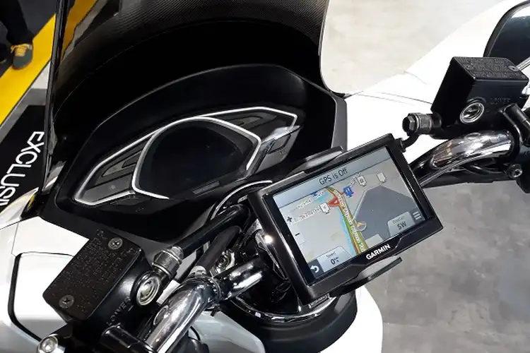 Ditilang Polisi Gara-gara Letakan Ponsel di Speedometer, Driver Ojol Ini Curhat