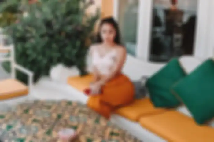 Biasa tampil seksi pakai busana mini dan ketat, Nikita Willy pede kenakan baju longgar saat liburan di Afrika Selatan!