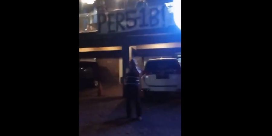 Beredar Video Kantor Persib Dilempari Telur dan Dicoret-coret Usai Kalah dari Arema FC