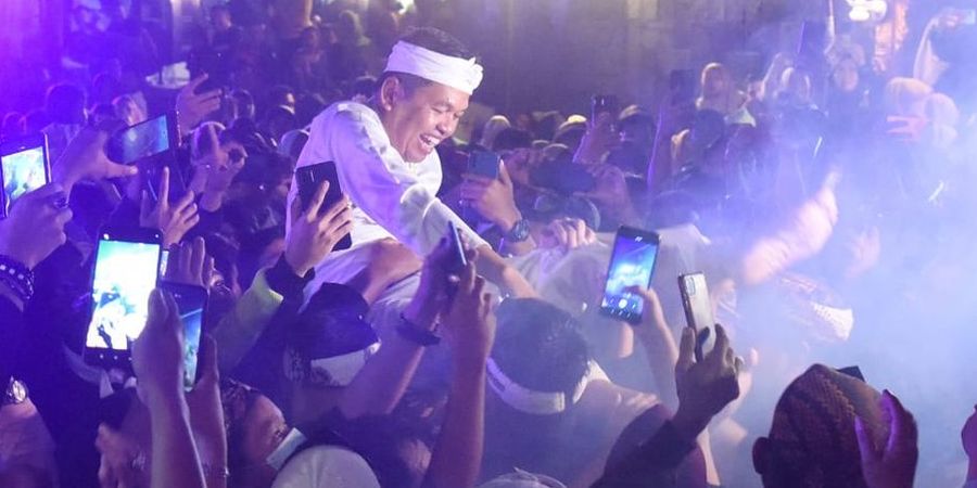 Diwarnai Klarifikasi soal Adam Alis, Dedi Mulyadi Jual 4 Sapi untuk Persib Bandung, Bonus Rp 1 Miliar Akhirnya Cair!