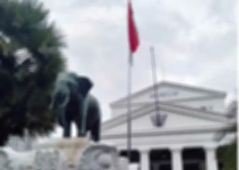 Museum Nasional yang lebih dikenal sebagai Museum Gajah.