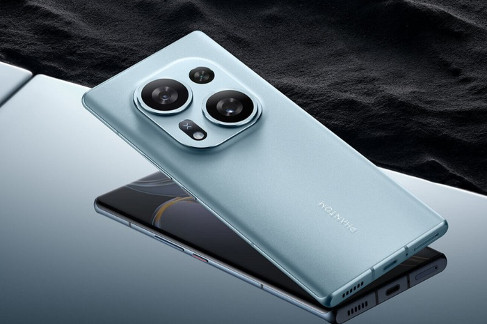 Tampilan belakang Tecno Phantom X2 Series 