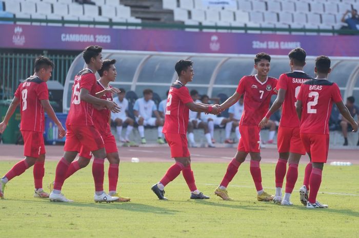 Pemain timnas U-22 Indonesia, Marselino Ferdinan, saat melakukan selebrasi setelah mencetak gol ke gawang Myanmar, Kamis (4/5/2023).