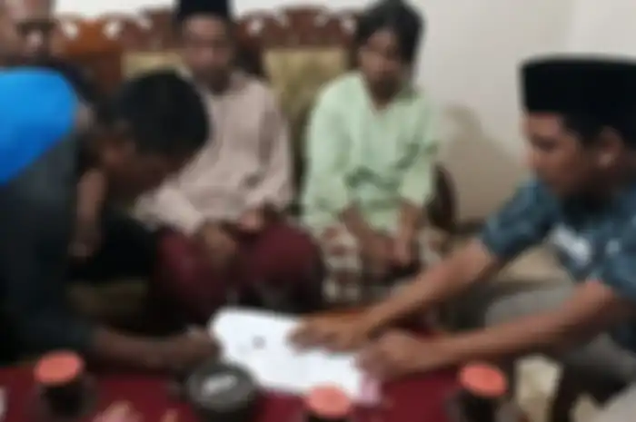 Dito mencabut laporan polisi setelah mengaku tèrlalu percaya pada omongan tetangga bahwa alat kelamin menantunya besar hingga membuat anaknya meninggal
