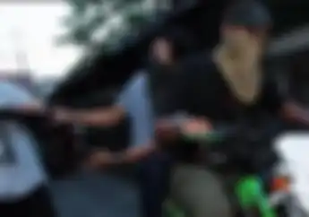 Tega Banget! Motor Guru Ditendang Jambret, Duit Rp 13 Juta Dibawa Kabur, Korban Luka Parah