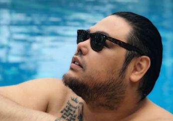 Sebagai Bentuk Syukur, Ivan Gunawan Bagikan 1000 Hand Sanitizer untuk Pejuang Covid-19 di Wisma Atlet