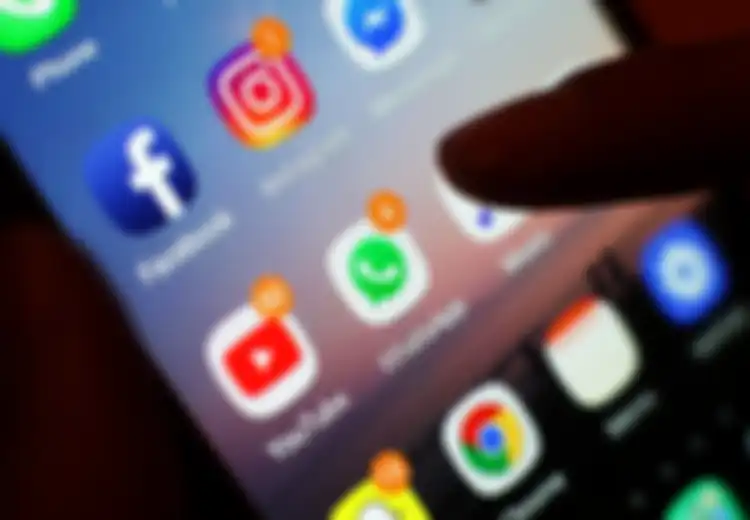 Merapikan Media Sosial Kita Juga Dapat Bermanfaat bagi Kesehatan, Lo…