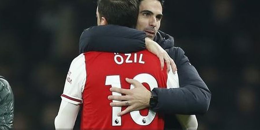 Mikel Arteta Masih Belum Menyerah atas Mesut Oezil