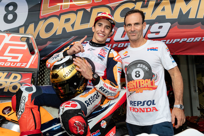 Marc Marquez dan Alberto Puig (manajer tim Repsol Honda). Puig Sebut Masih Ada Hal Positif yang Terjadi di MotoGP Spanyol 2020
