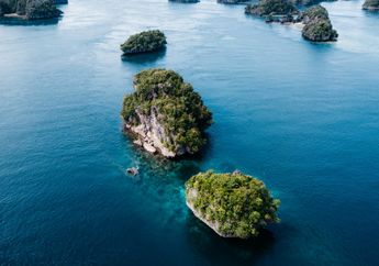 Punya Keindahan Alam yang Memukau, Ini 10 Destinasi Pulau Terbaik di Indonesia, Wajib Dikunjungi!