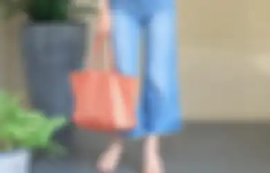 Punya Makna Tersembunyi, Cara Pacar Tenteng Tas Ternyata Ungkap Watak Aslinya, Cek Tes Kepribadian Ini
