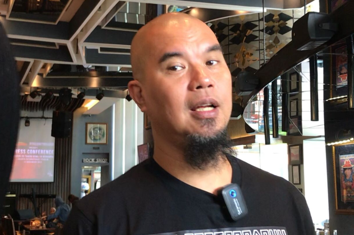 Ahmad Dhani saat konferensi pers di Hard Rock Cafe, Pasific Place, Jakarta Selatan, Selasa (6/9/2022).