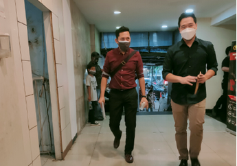 Michael Yukinobu Defretes Datang Wajib Lapor Terkait Kasus Video Syur Bersama Gisel