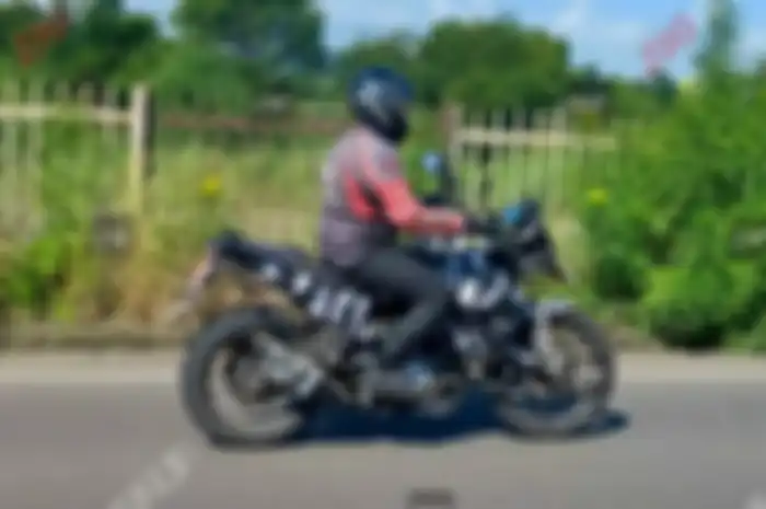 Spy shot motor adventure terbaru dari KTM, dengan kapasitas mesin 250 cc