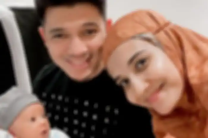 Zaskia Sungkar dan Irwansyah tengah mengurus anak pertama mereka