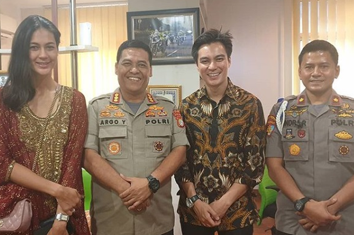 Berteman dengan Polisi, Baim Wong Tak Ragu Lakukan Prank dan Eksperimen Sosial di Video YouTubenya